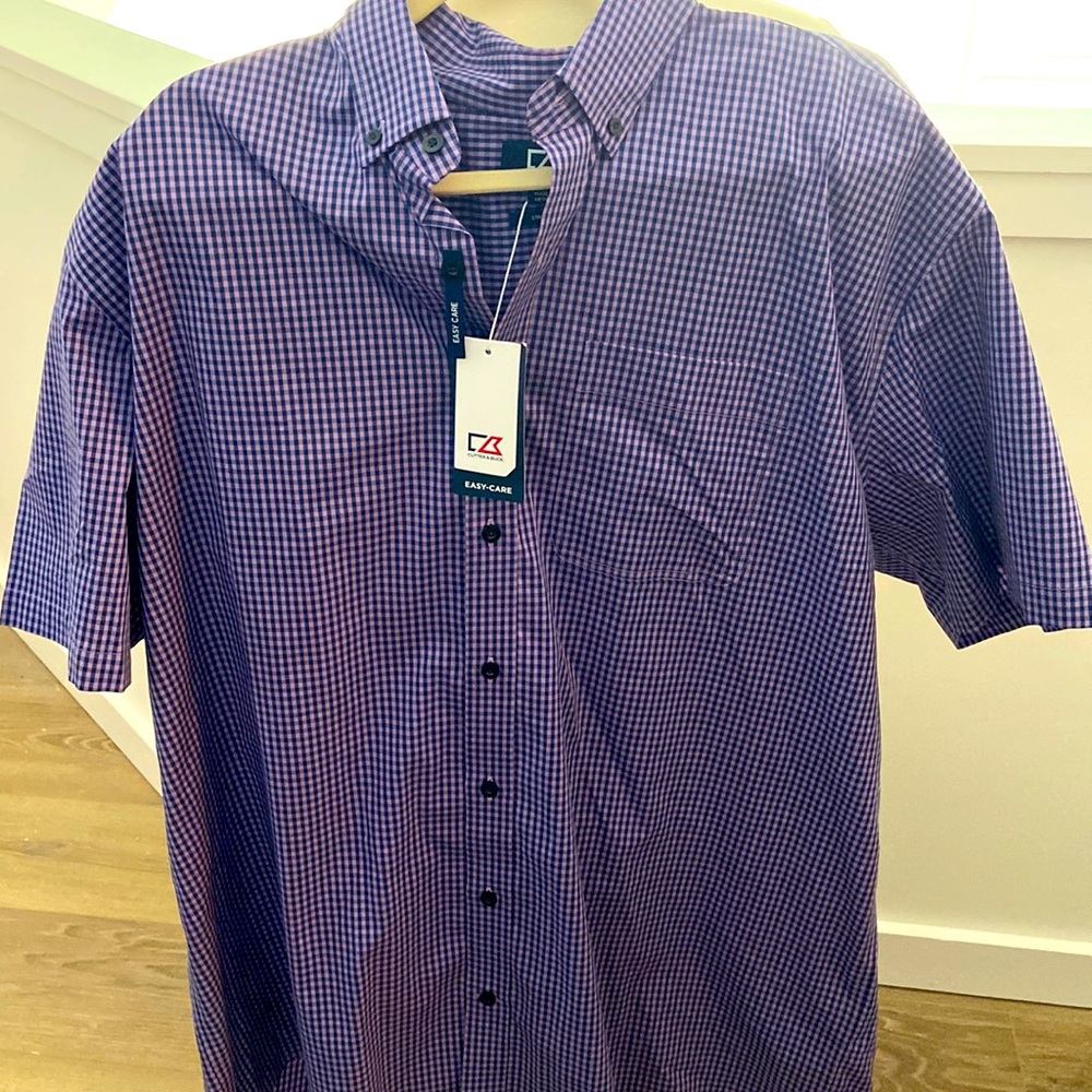 NWT Mens Cutter & Buck bottom down short sleeved stretch shirt
